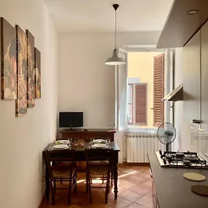 Apartment Nice & Roomy Behind The Uffizi Museum Florence